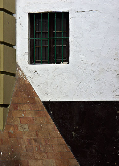 Spanish Geometry — Seville, Spain. April, 2004 