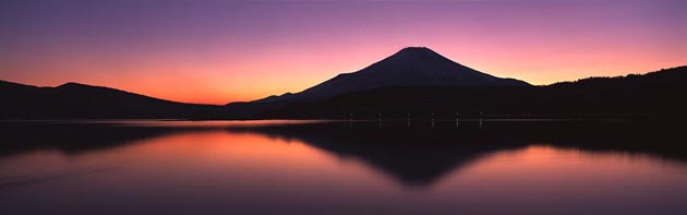 fuji-reflect - thumb.JPG (12190 bytes)